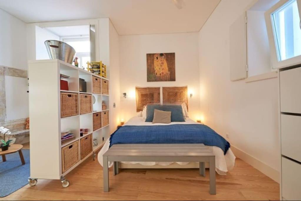 Alfama Modern Cosy